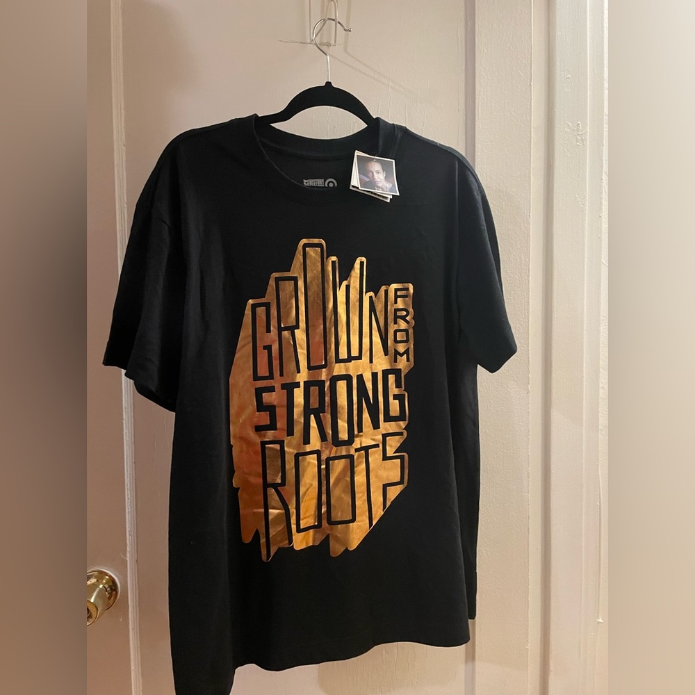 “Grown From Strong Roots” Adult Graphic Tee - Size 3X - Picture 1 of 3